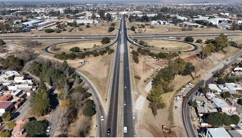 Córdoba-nuevo-DESVÍO-de-tránsito-por-las-obras-del-altonivel-en-avenida-Vélez-Sarsfield-ElDoce-04-24-2026_11_33_AM