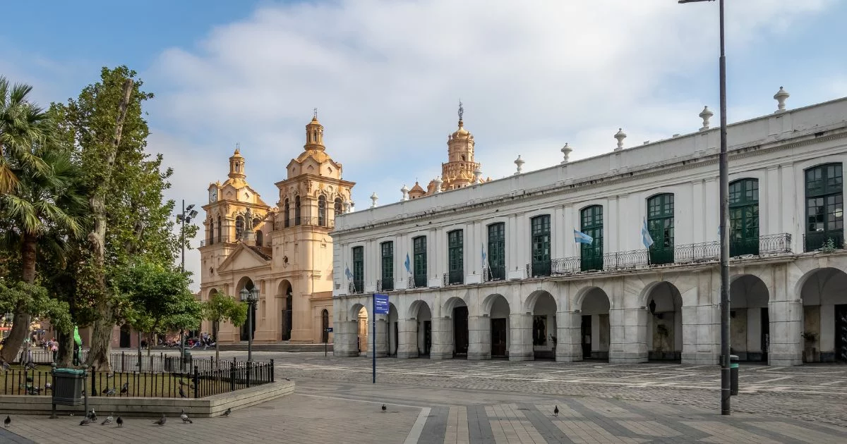 Calor-y-viento-intenso-en-Cordoba-como-sigue-el-tiempo-segun-el-SMN-este-sabado-optimized