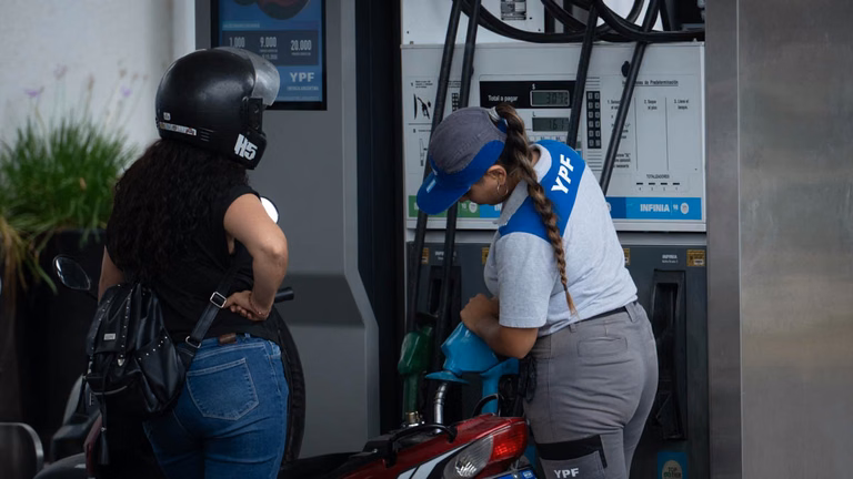 estacion-servicio-nafta-combustible_dsc01184_mth_1200