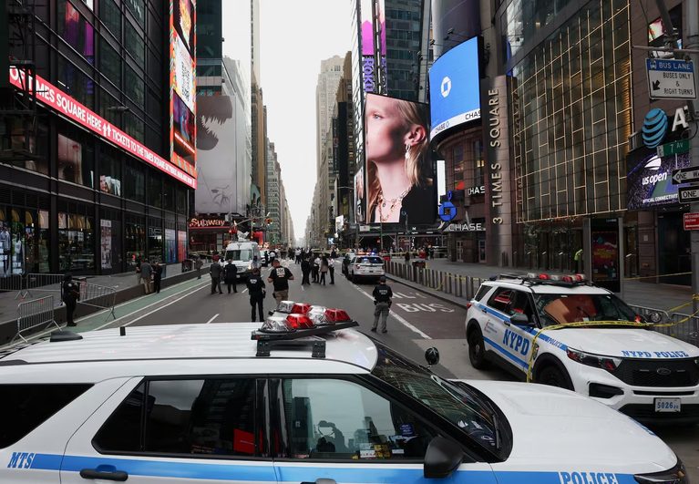 times-square-fue-escenario-de-un-ataque-foto-reutersbrendan-mcdermid-UP2RDJJFX6ERIOIKXA6M75VAZM
